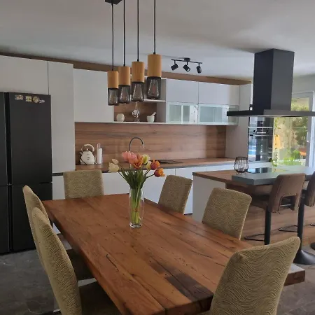 Mare Apartment *